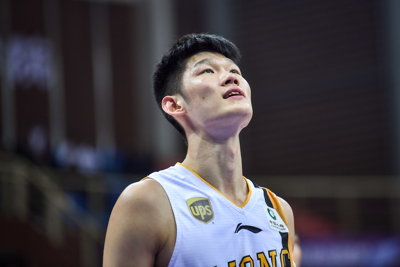 九游体育-河套黑豹队对阵吴越鲸鲨队，网球联赛失利，内线统治篮板——快速转换撕裂防线的简单介绍