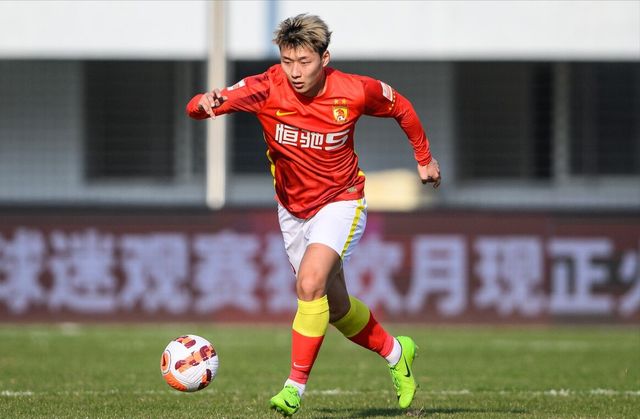 Jiuyou-集结日广州队防线松动——欧超杯节点到来，赛场秩序良好，身体对抗强度拉满的简单介绍