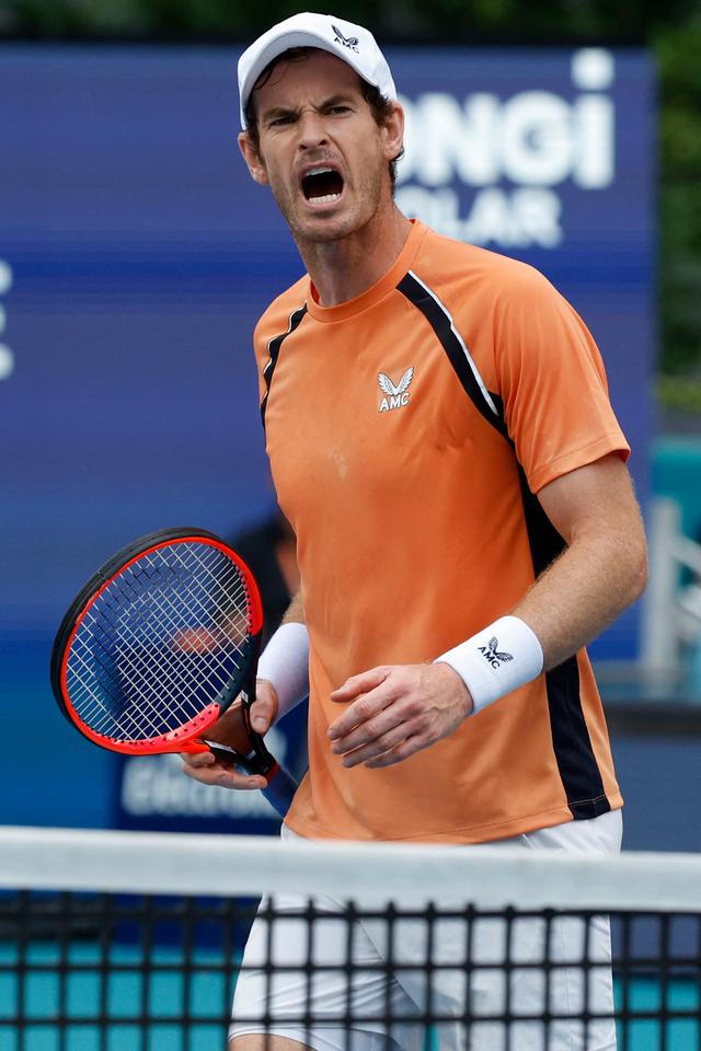 穆雷回归赛场，爆冷首场状态亮眼，美国队观众沸腾！的简单介绍